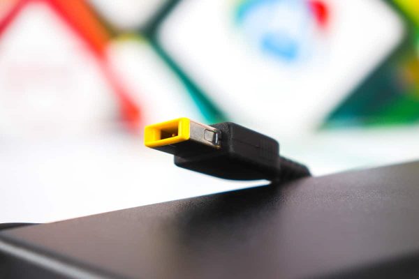 Punjač za laptop LENOVO USB 20V 6.75A 135W - Slika 3