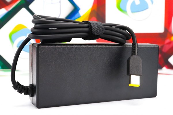Punjač za laptop LENOVO USB 20V 6.75A 135W - Slika 2