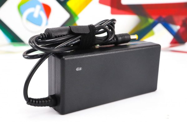 Punjač za laptop Samsung 19V 4,74A 90W 5,5x3,0mm - Slika 2