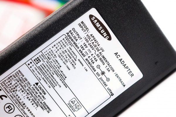 Punjač za laptop Samsung 19V 4,74A 90W 5,5x3,0mm - Slika 4