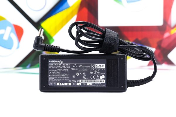 Punjač za laptop Fujitsu 19V 3,42A 65W 5,5x2,5mm