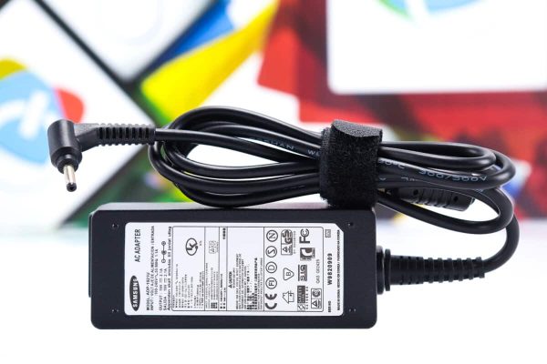 Punjač za laptop Samsung 19V 2,1A 40W 3,0x1,1mm