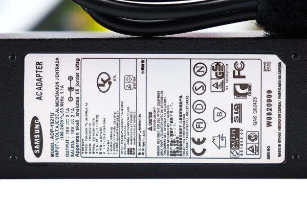 Punjač za laptop Samsung 19V 2,1A 40W 3,0x1,1mm - Slika 3