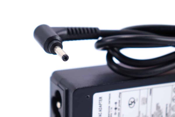 Punjač za laptop Samsung 19V 2,1A 40W 3,0x1,1mm - Slika 4