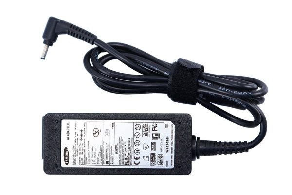 Punjač za laptop Samsung 19V 2,1A 40W 3,0x1,1mm - Slika 2