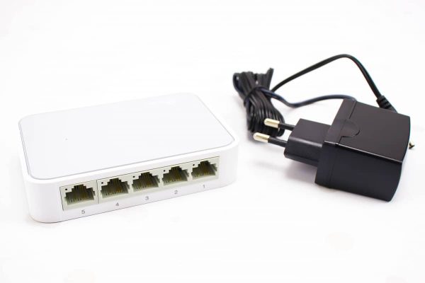 Desktop Switch TP-Link 5-Port 10/100Mbps TL-SF1005D - Slika 3