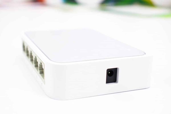 Desktop Switch TP-Link 5-Port 10/100Mbps TL-SF1005D - Slika 4