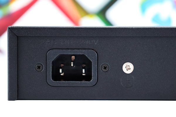 PoE switch (16+2 port) D3154 - Slika 6