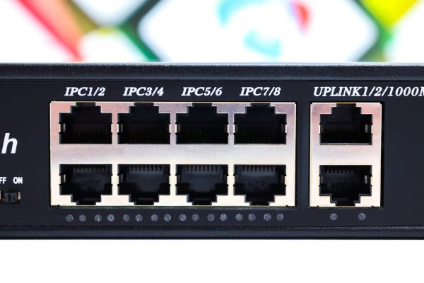 PoE switch (8+2 port) - Slika 4