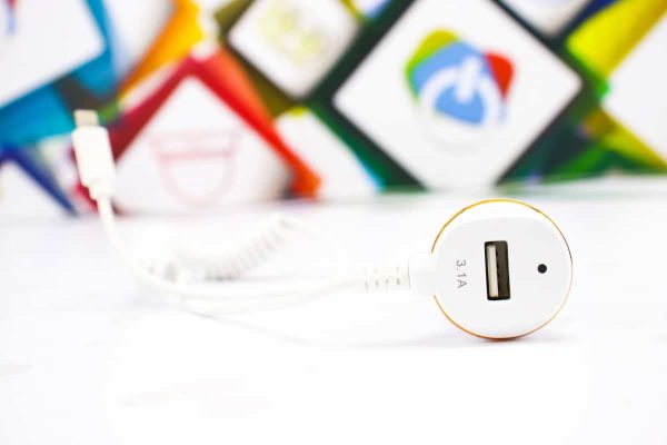 Auto punjač s kablom Lightning QH-D02 quickcharger - Slika 2