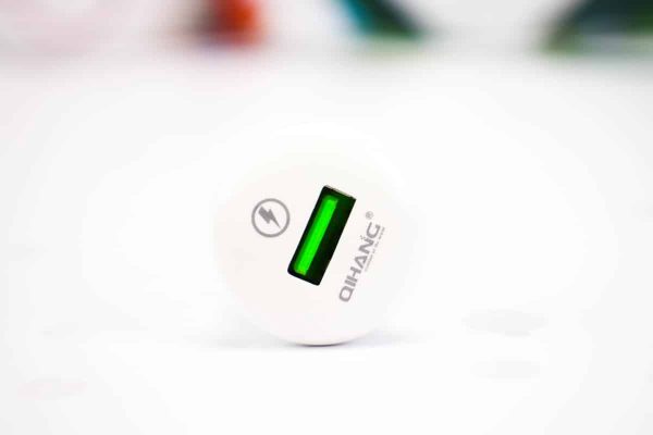 Brzi USB 3.0 auto punjač 5V3A 9V2A 12V quickcharge - Slika 3