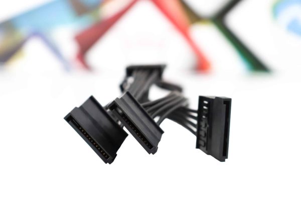 Kabal 4Pin female IDE to 5 SATA cable - Slika 3