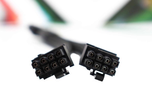 PCIe 8pin to dual 6+2 pin cable - Slika 3