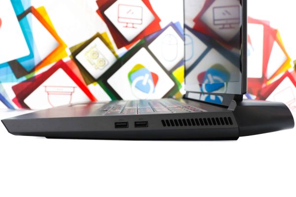 Laptop Dell Alienware P38E i7-9700K RTX 2070 2TB SSD 24GB DDR4 17,3'' - Slika 9